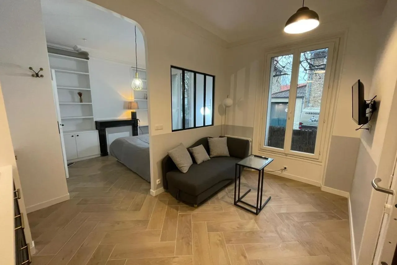 Le Black Serenity Proche Paris - Orly Thiais 0*,