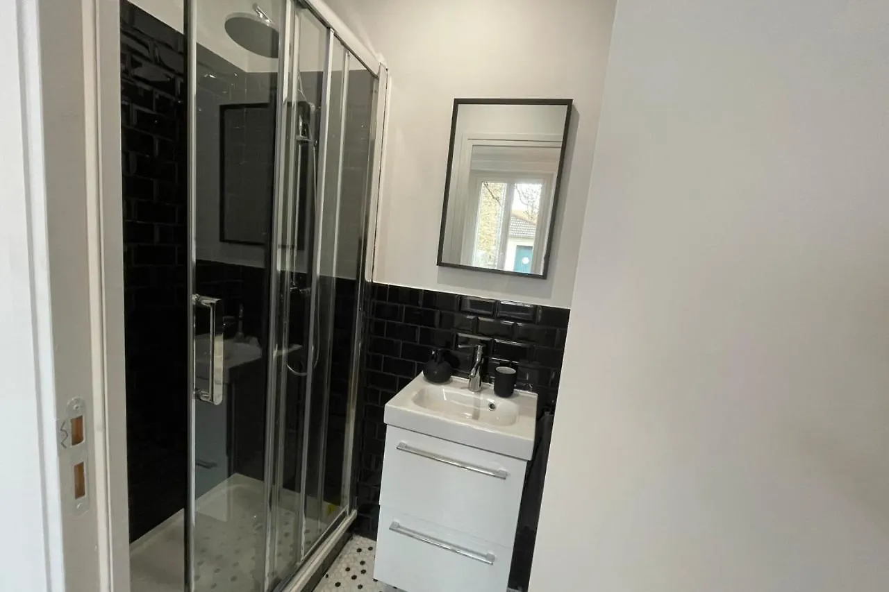 Le Black Serenity Proche Paris - Orly Thiais France