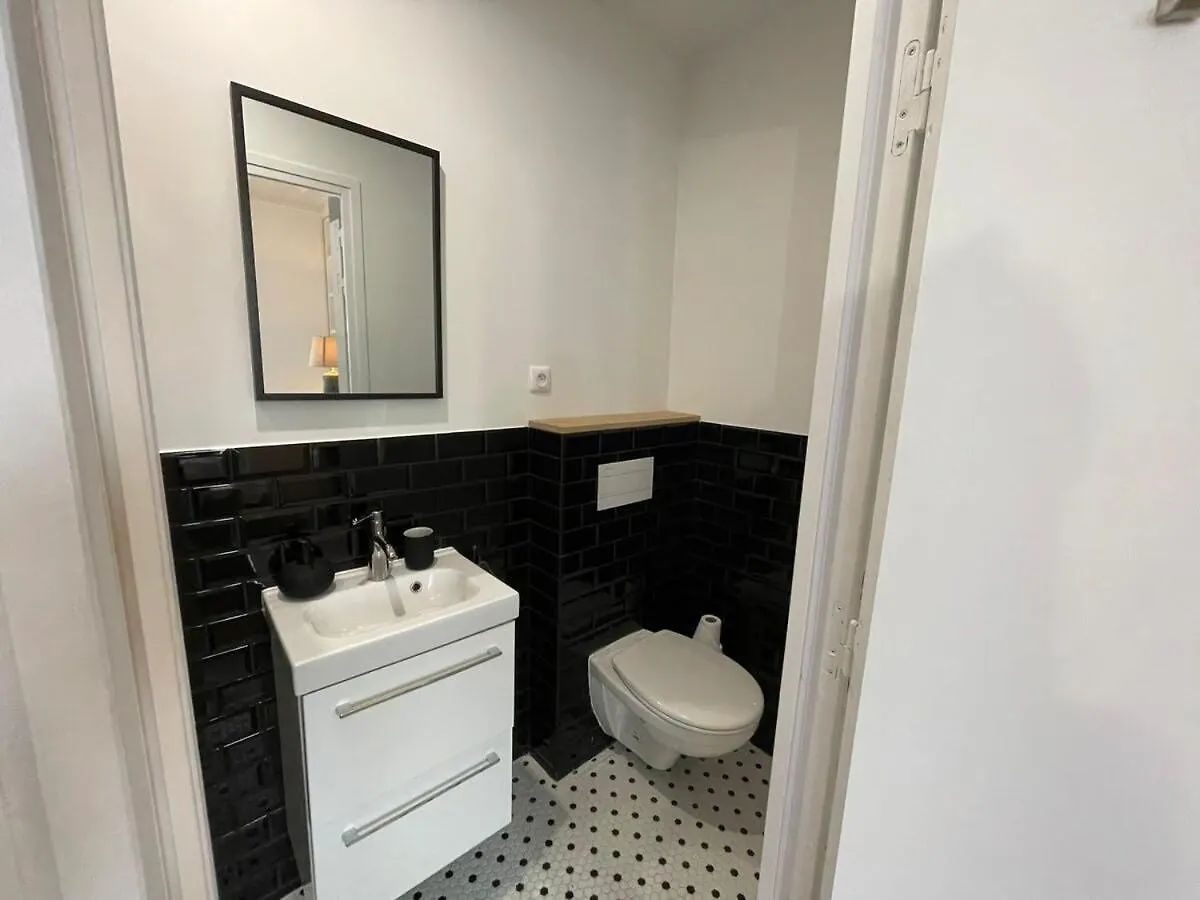 Apartment Le Black Serenity Proche Paris - Orly Thiais France
